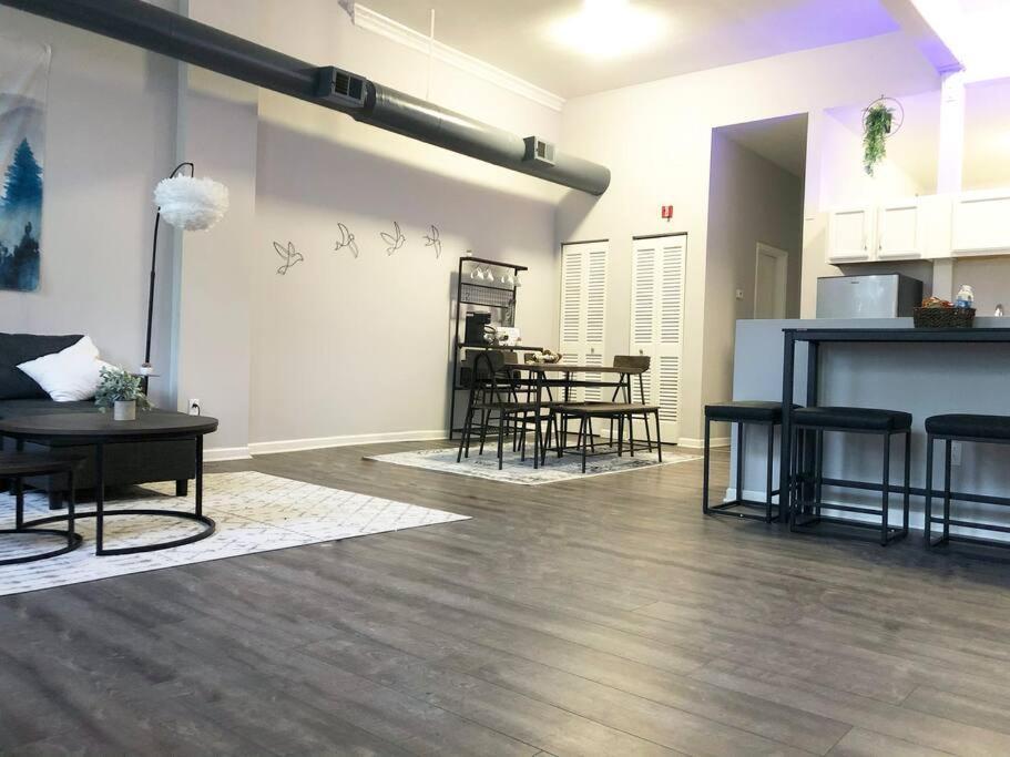 Ferienwohnung Downtown Cleveland -Modern First Floor Unit Exterior foto