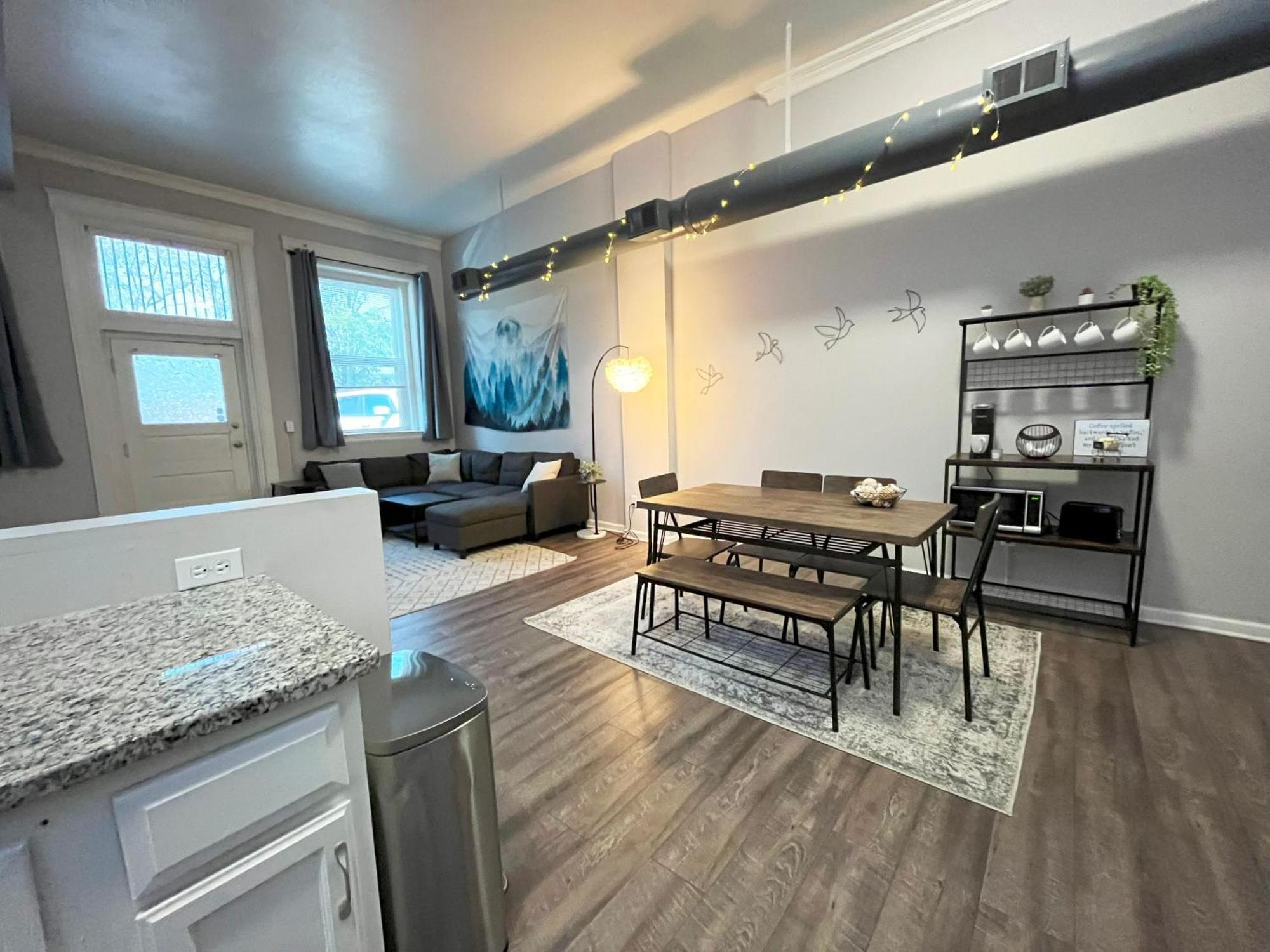 Ferienwohnung Downtown Cleveland -Modern First Floor Unit Exterior foto
