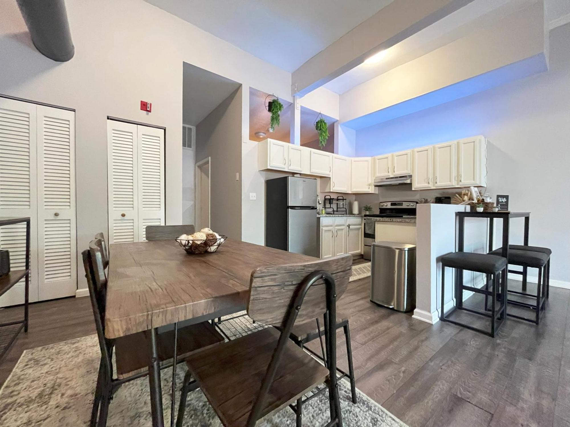 Ferienwohnung Downtown Cleveland -Modern First Floor Unit Exterior foto